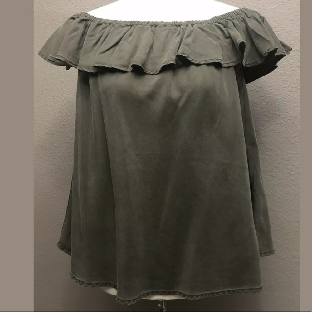 Velvet Heart Off The Shoulder Top Size Smal